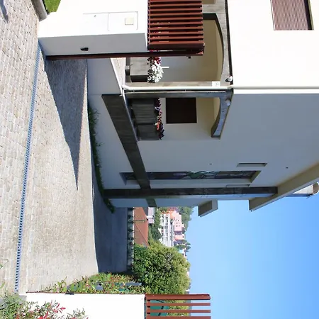 Rum i privatbostad Ma-la Guimarães